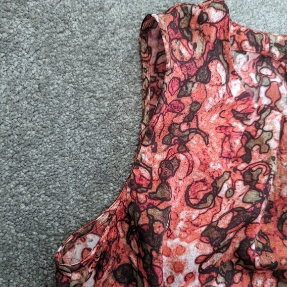 Anne Klein rosy red sleeveless abstract printed top Medium - Picture 3 of 9